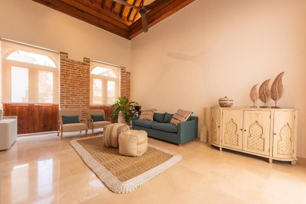 Casa Luxor by SOHO
