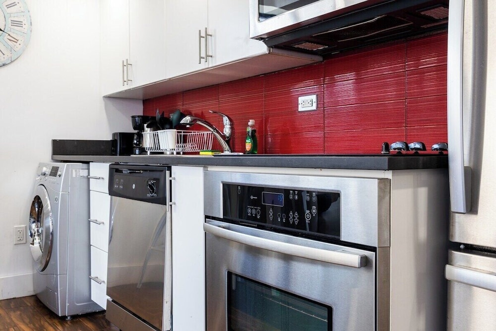 809 Midtown Apartments