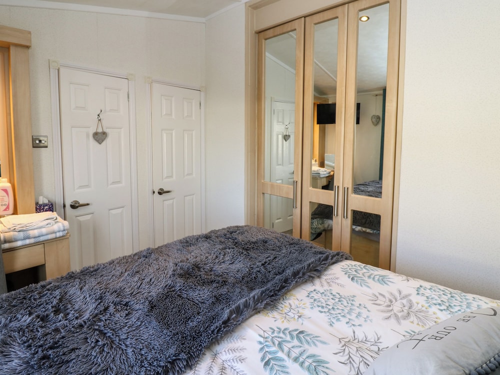 A and C Lodge-plot 21
