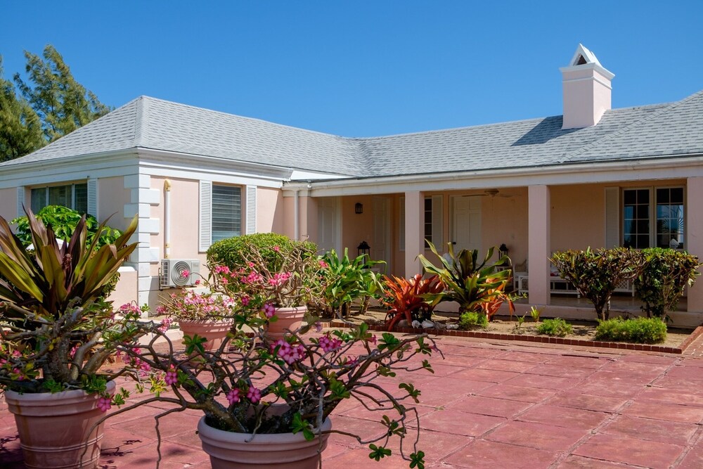 Palm Hill House 4 Bedroom Home