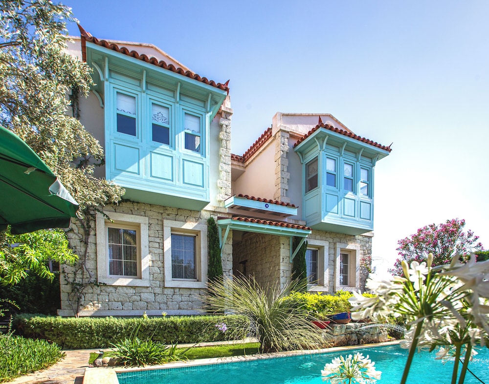 Hotel Cassiopeia Hotel Alacati - Image 1