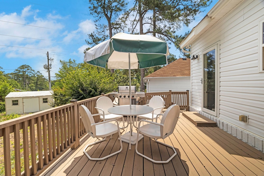 Augusta Getaway Near Masters Porch Swing Deck