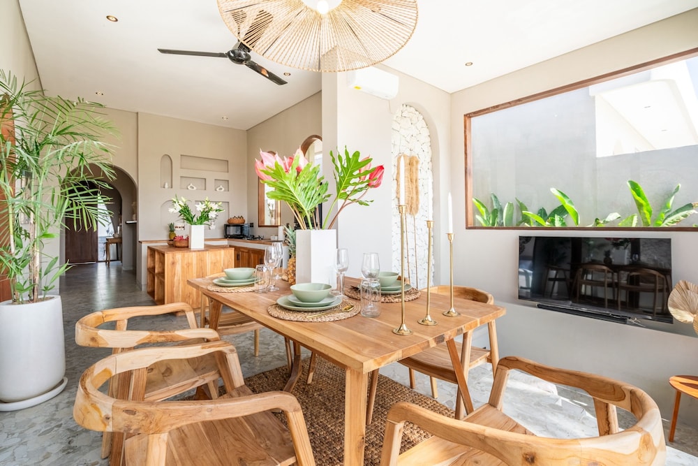 Villa Bayu by Alfred in Bali - Cozy 2BR Villa w Stunning Ricefield View