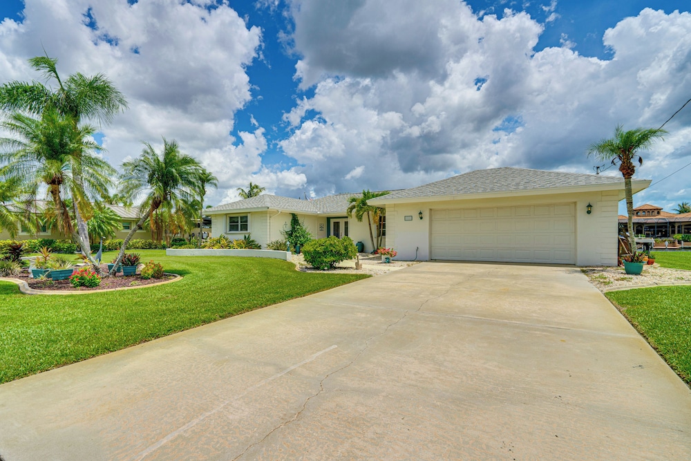 Cape Coral Gem: Patio, Pool & Boat Slip