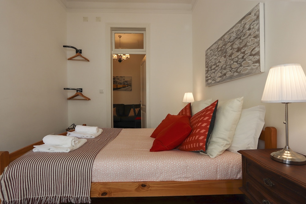 Bairro Alto Classic by Homing