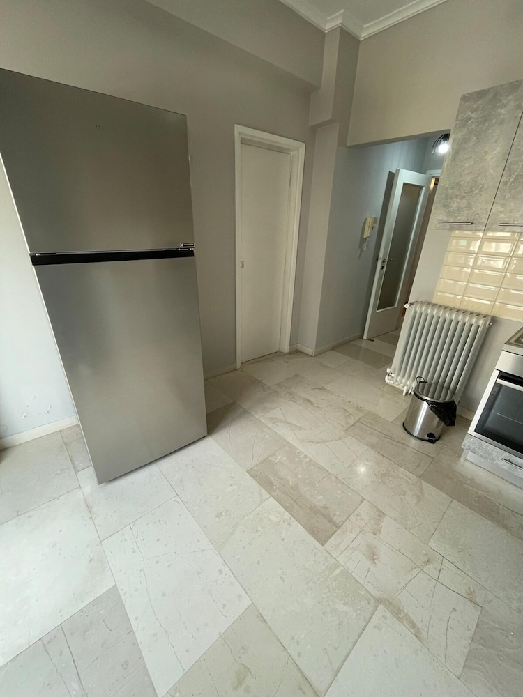 Charming Apartment - At085