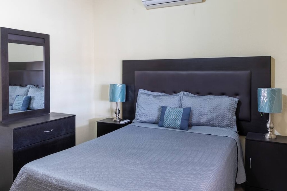 Apartment With Excellent In-town Location 1