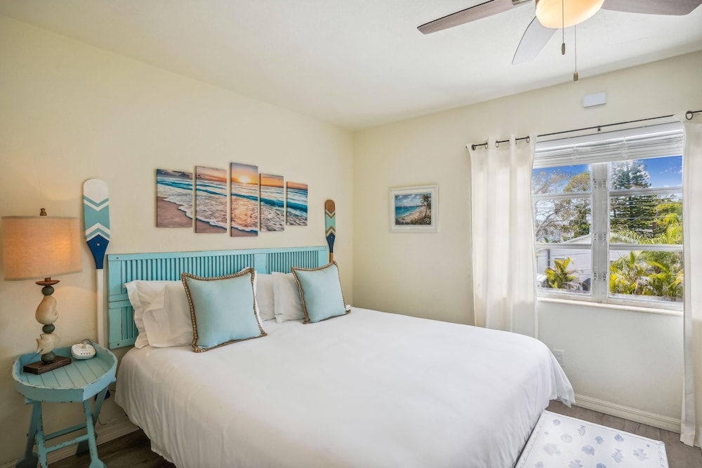 Beach Quarters #8