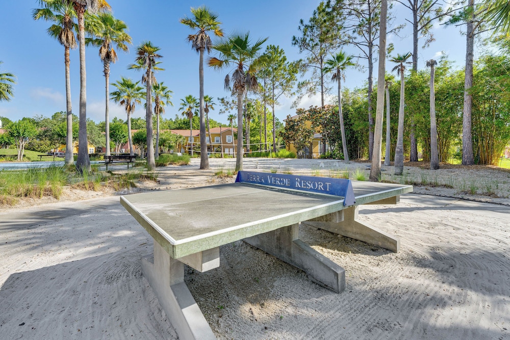 10 Mi to Disney Parks: Resort Retreat w/ Patio