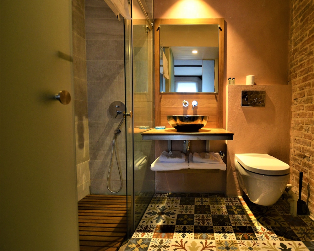 Unver Galata Apart - Image 36