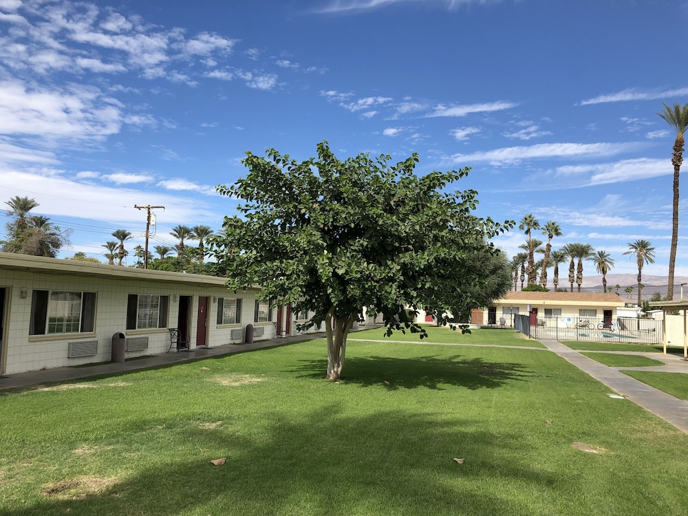Western Sands Motel