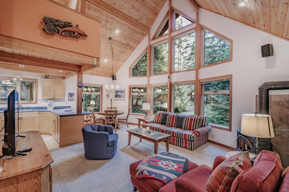 Mt Baker Lodging Cabin 75 - Sleeps 6 view 4