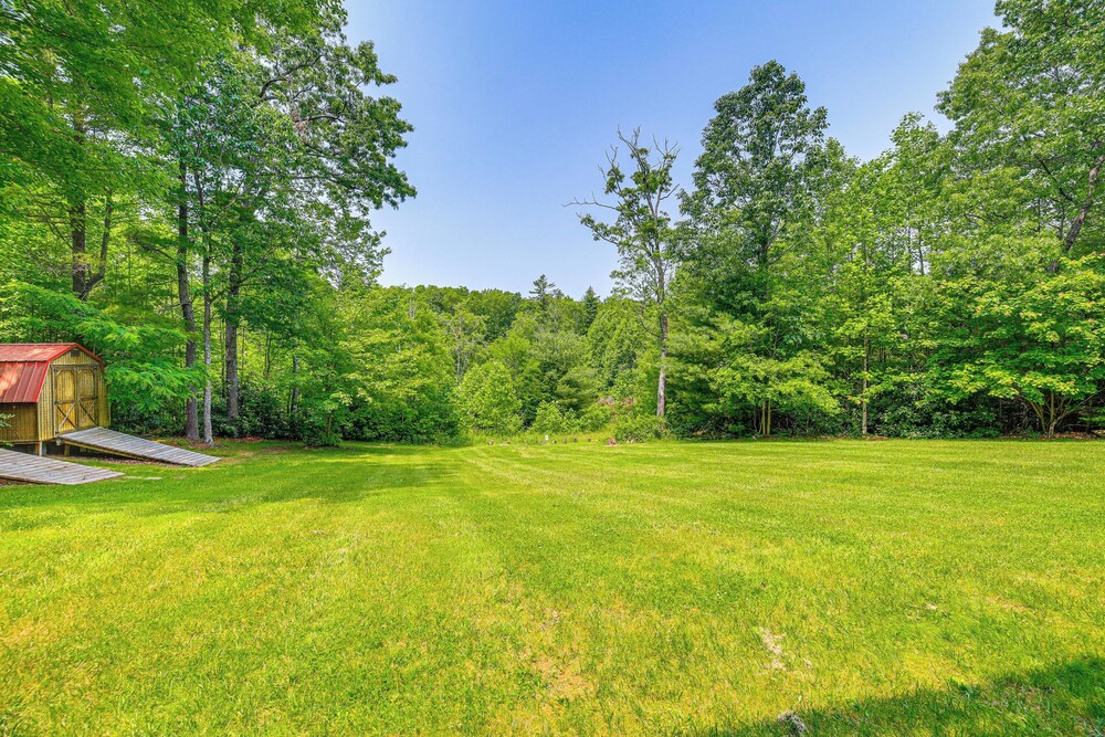 Blue Ridge Mtns Retreat w/ Views, 1 Mi to Parkway!