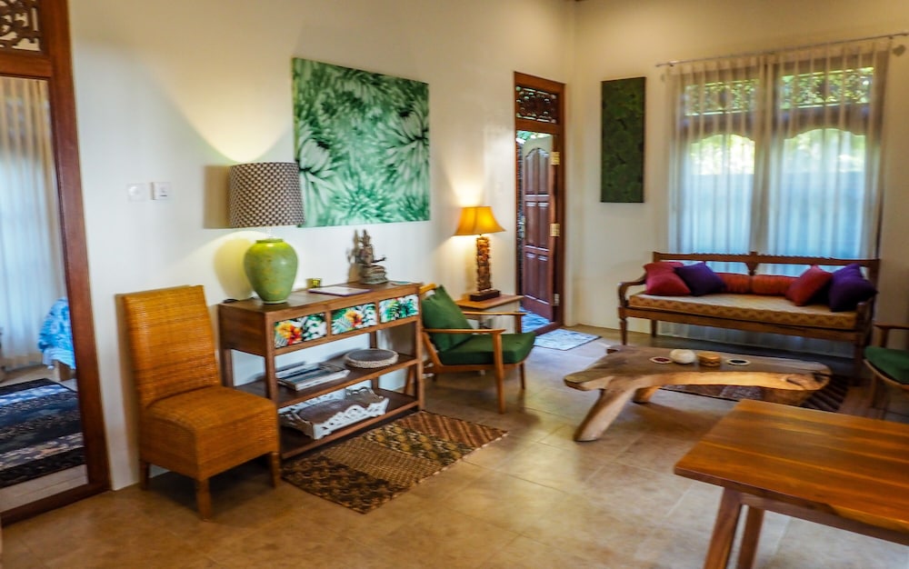 Devi's Place Tejakula