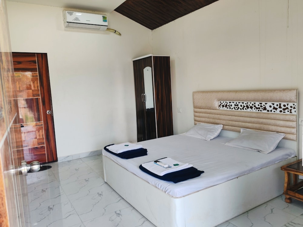 Shri Swami Krupa Holiday Resort