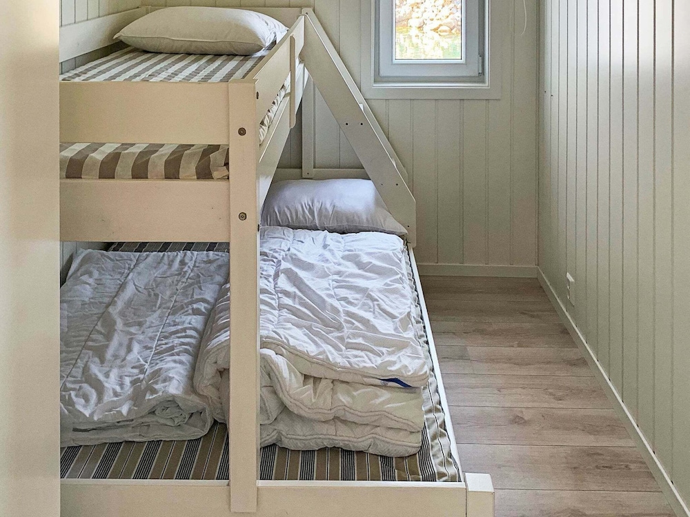 6 Person Holiday Home in Urangsvag view 4