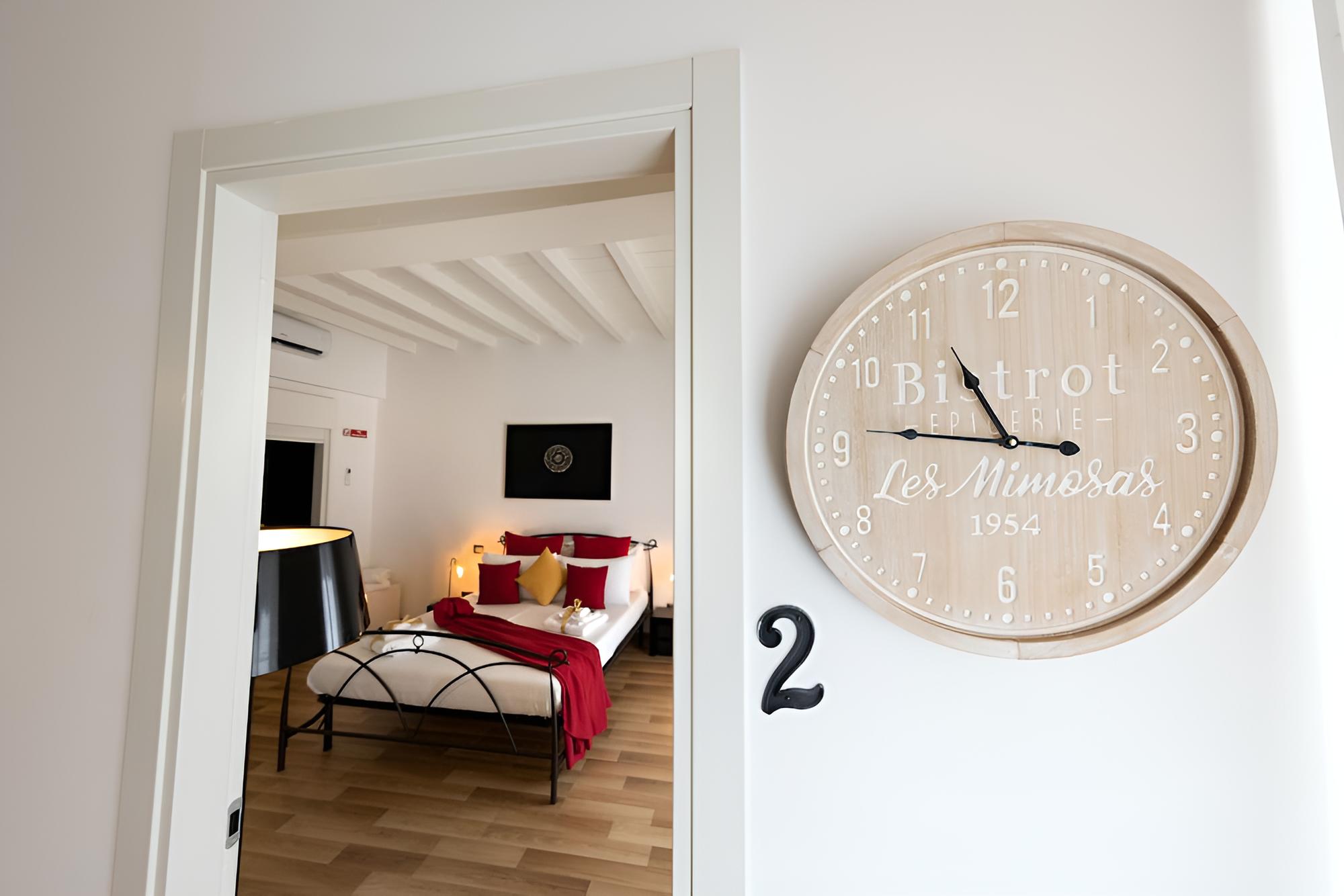 Barcaccia Luxury Suites