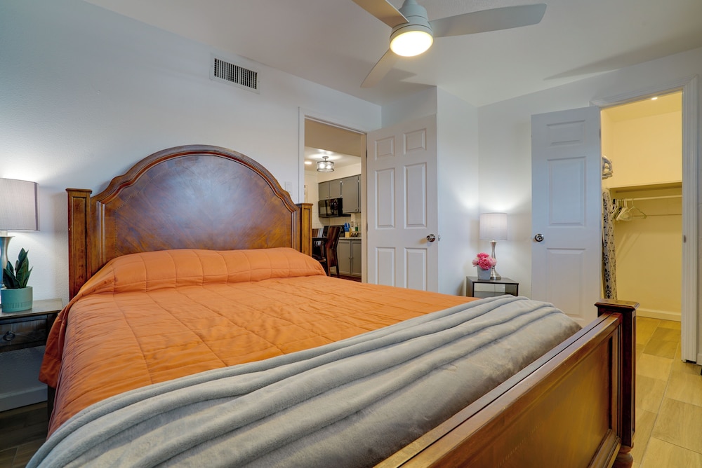 4 Mi to Dtwn El Paso: Pet-friendly Apartment!