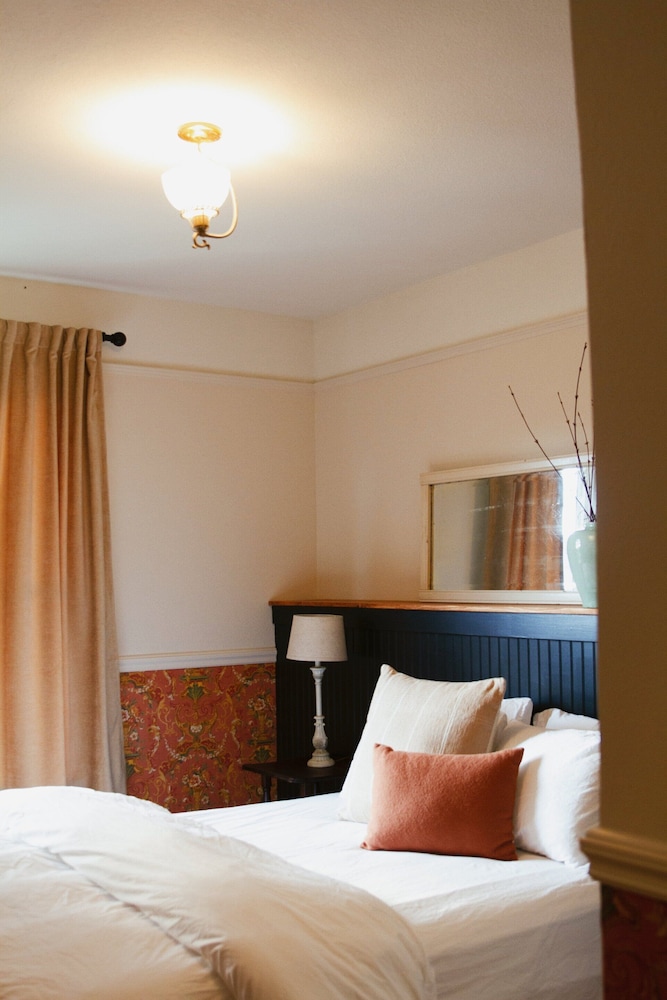 The Lyle Hotel