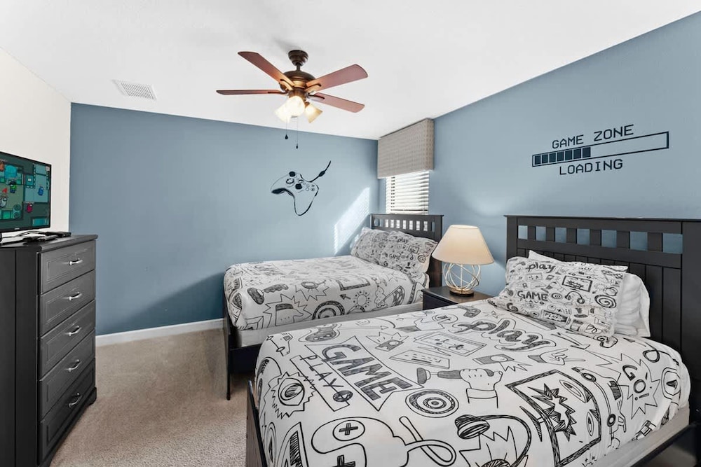 Game Room Large Pool 9BR Disney Area
