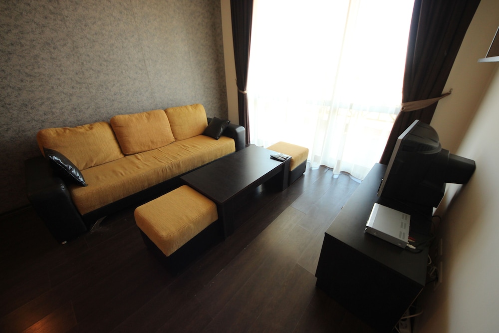 Menada Imperial Heights