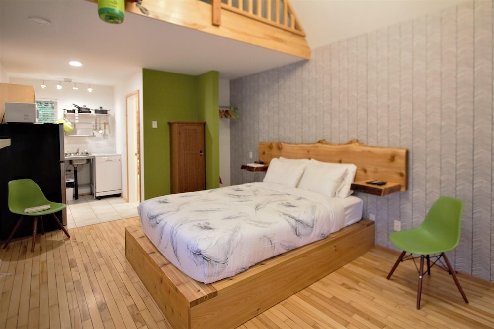 Love Shack view 4