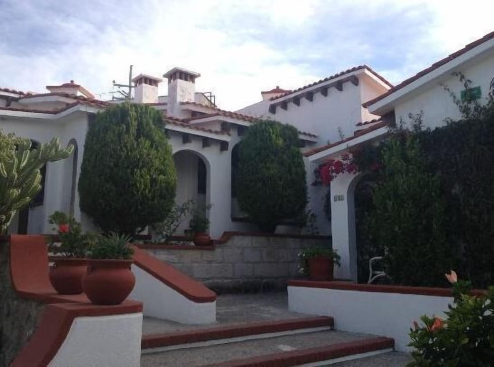 Hotel Villas la Hacienda - Image 1