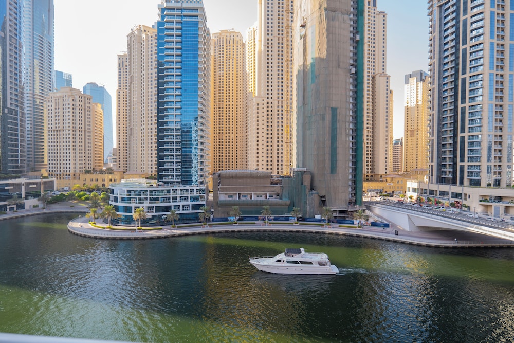Venduras Elegant 1BR Dubai Marina