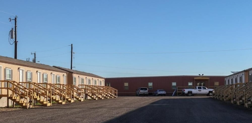 Cuero Oilfield Housing