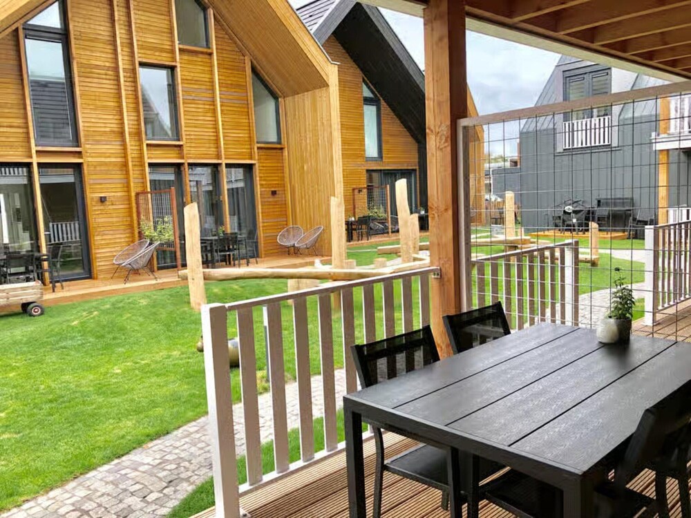 Beautiful Lodge for 5-person Near the Beach