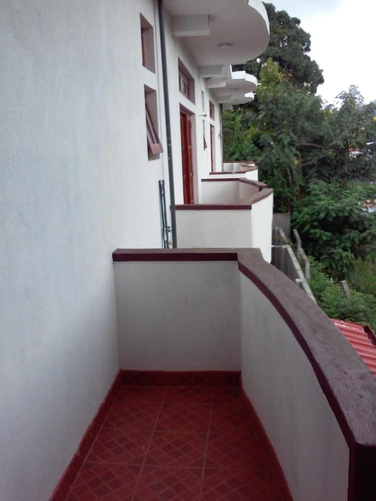 Lizzie Villa Guest House