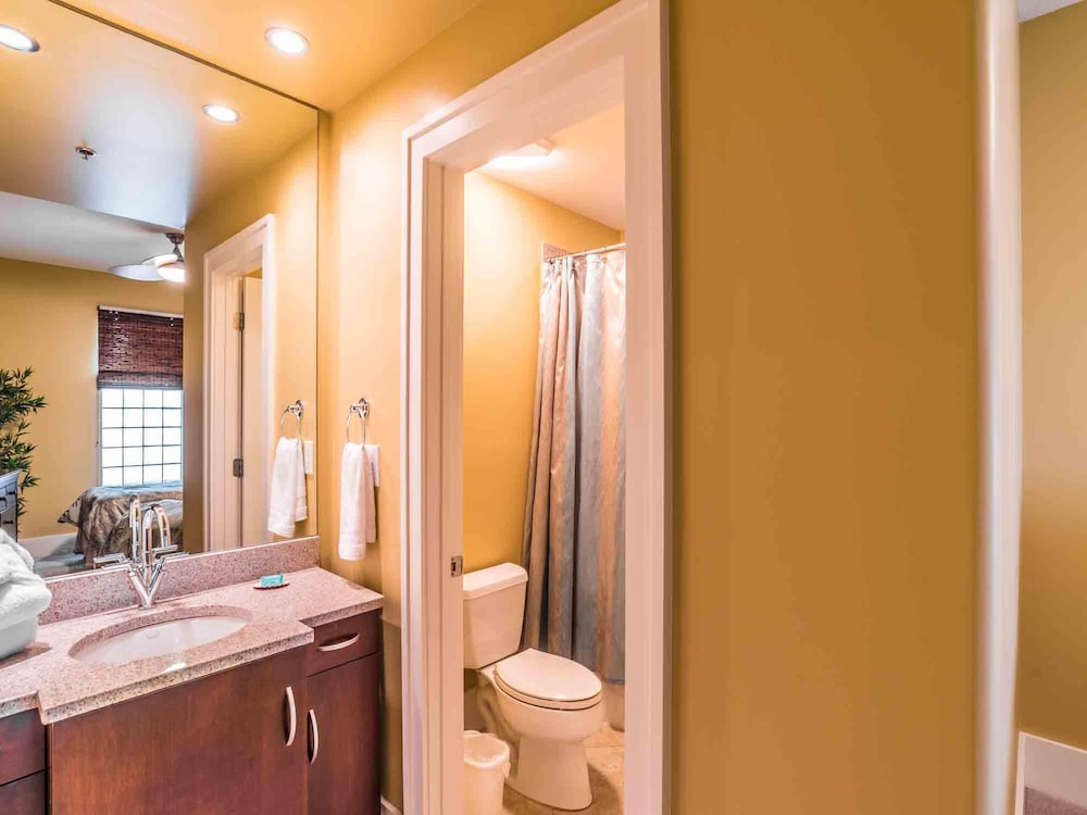 Bella Luna #404 by Southern Vacation Rentals