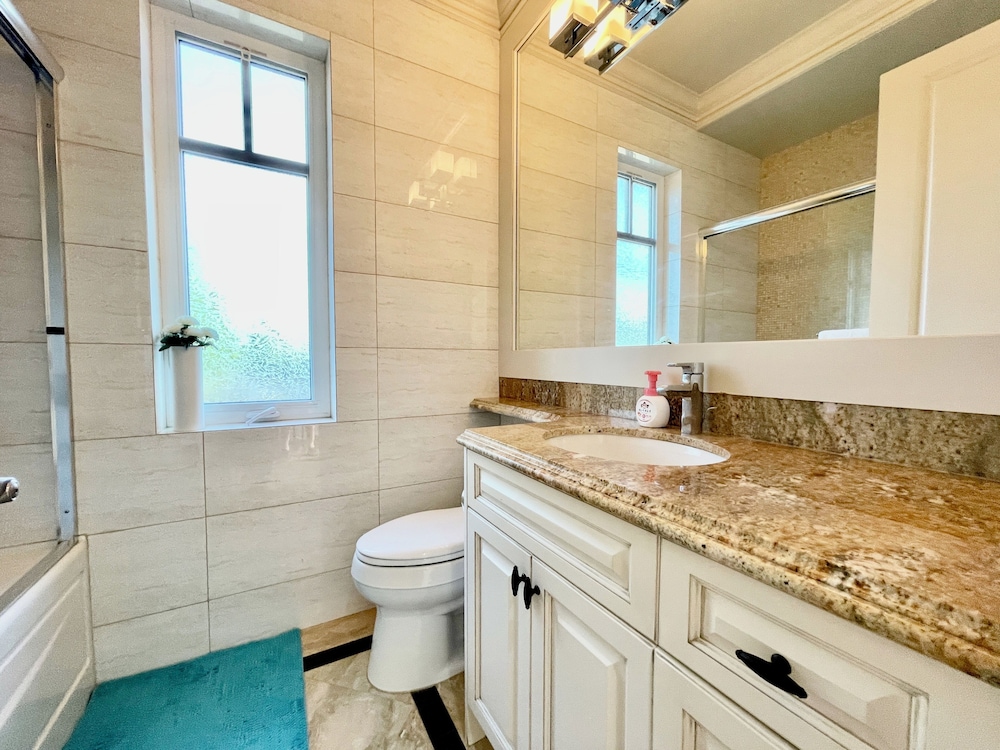Vancouver Luxury Guest House