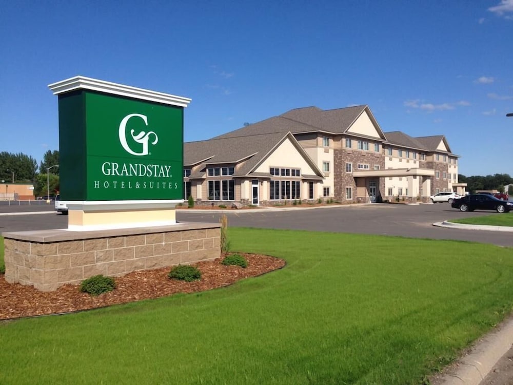 Hotel GrandStay Hotel & Suites Thief River Falls