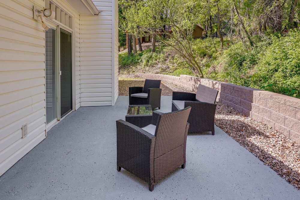 North Bentonville Vacation Rental Near Bike Trails