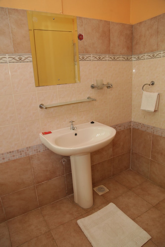 Biblica Guest House