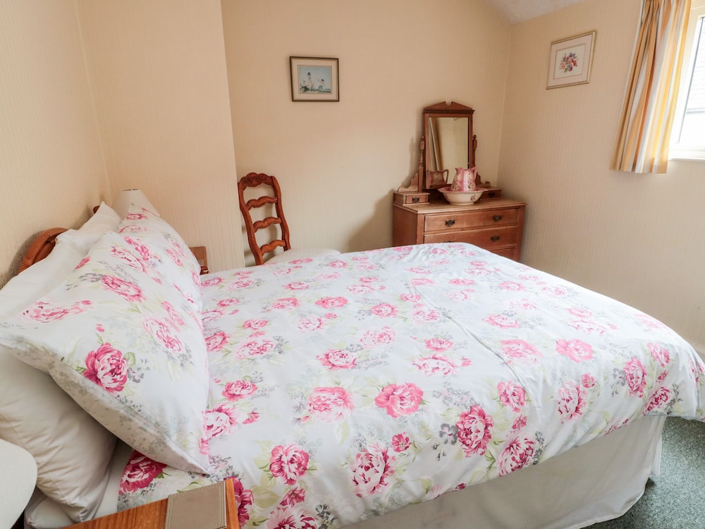 York Cottage view 2
