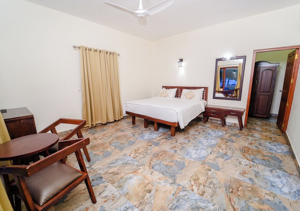 Solaris Beach View Resort by VOYE HOMES view 4