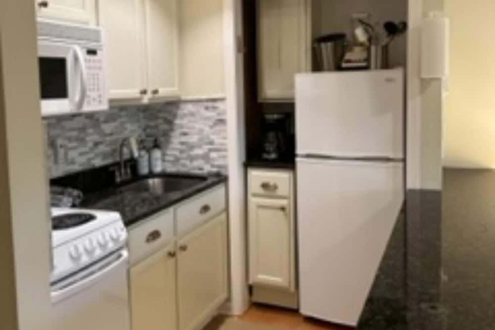Timbers Ski-in ski out Condo at Wintergreen view 5