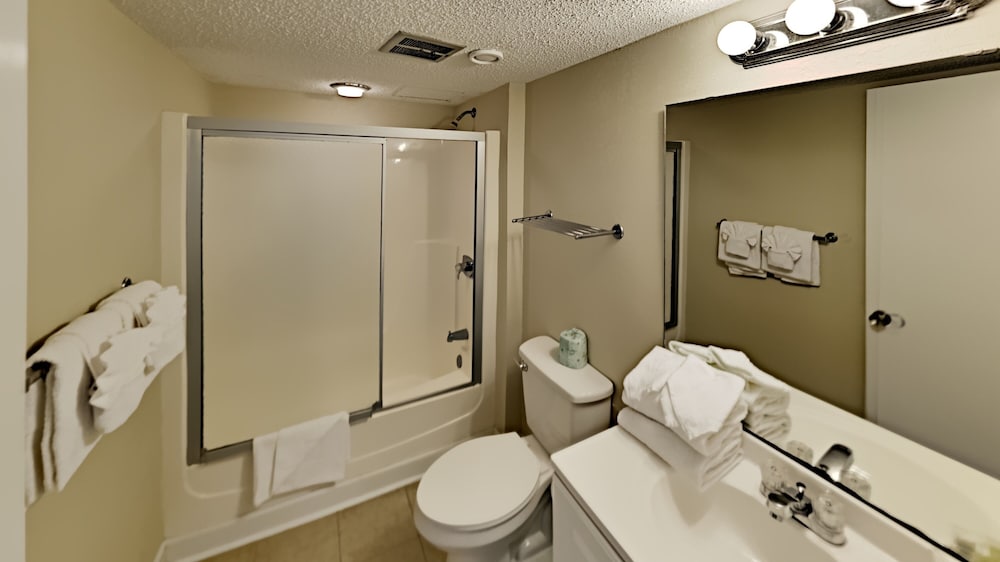Brigadune 2c 2 Bedroom Condo