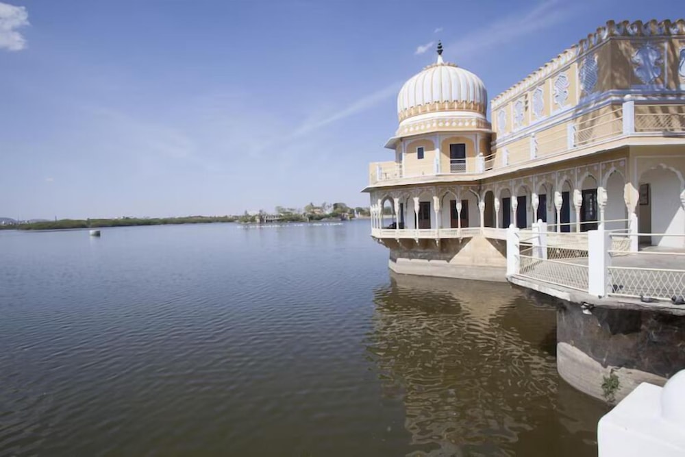 Phool Mahal Palace