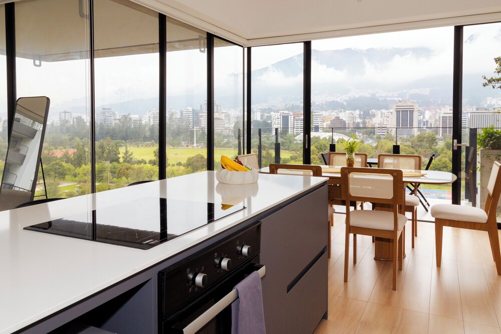 Top Rentals Qorner