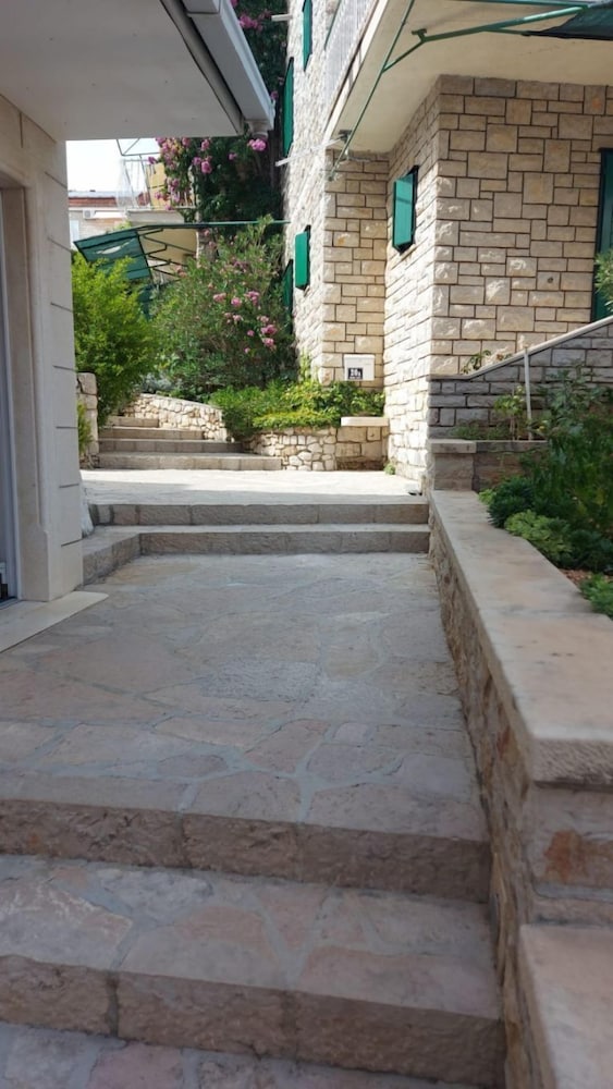 Brane - 150m From sea - SA2