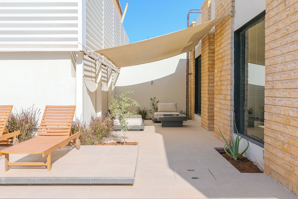 Portal Chalets With Private Pool-AlRawda