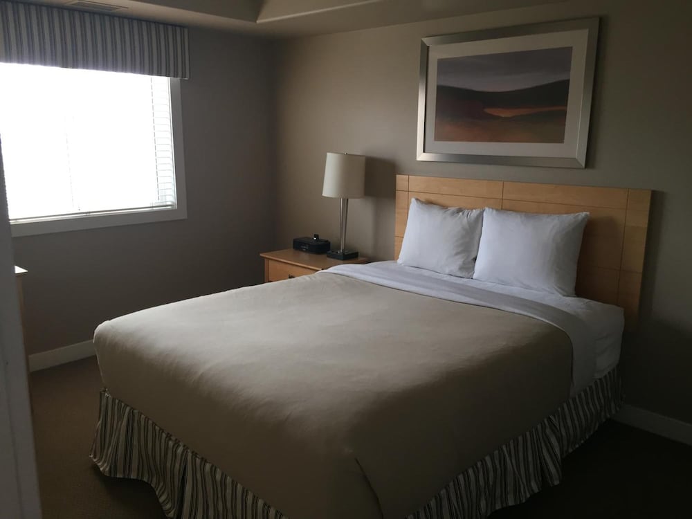 Fort Mcmurray Vacations - Clearwater Residence Hotel Timberlea - Property Image 5