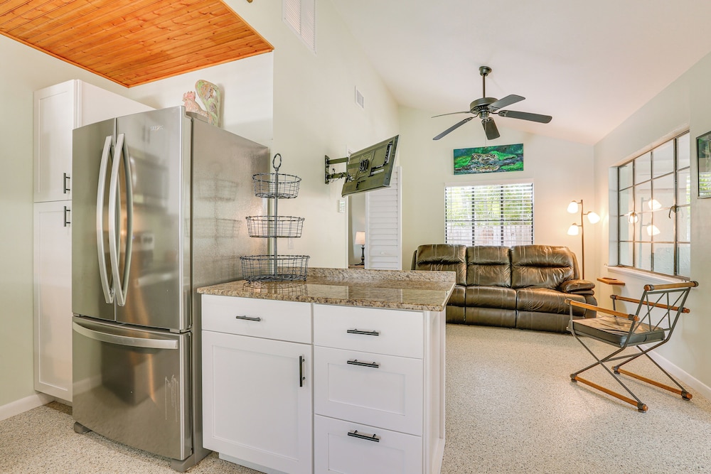 3 Mi to Dtwn Fort Myers: Apt w/ Outdoor Space