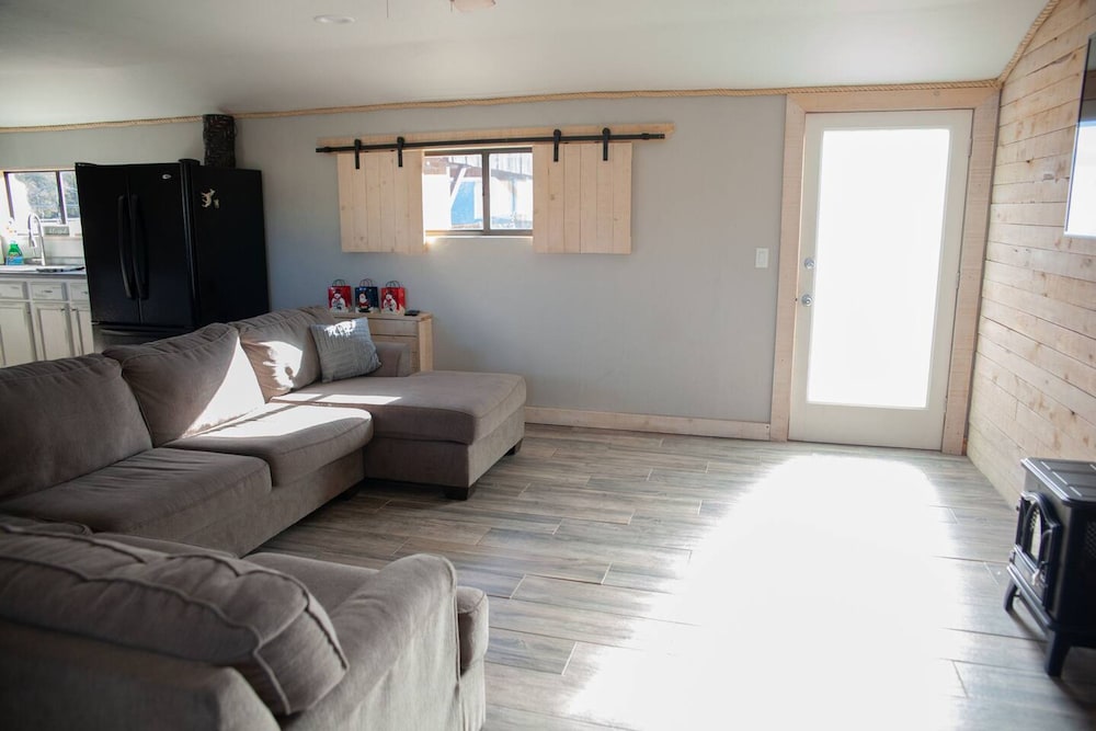 Zebra Refuge Cottage-wild Unique Prescott Stay