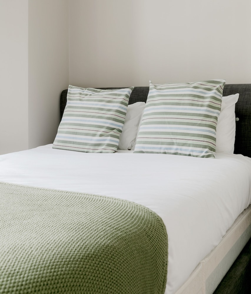 Superb Apartments opp Edgware Rd Station
