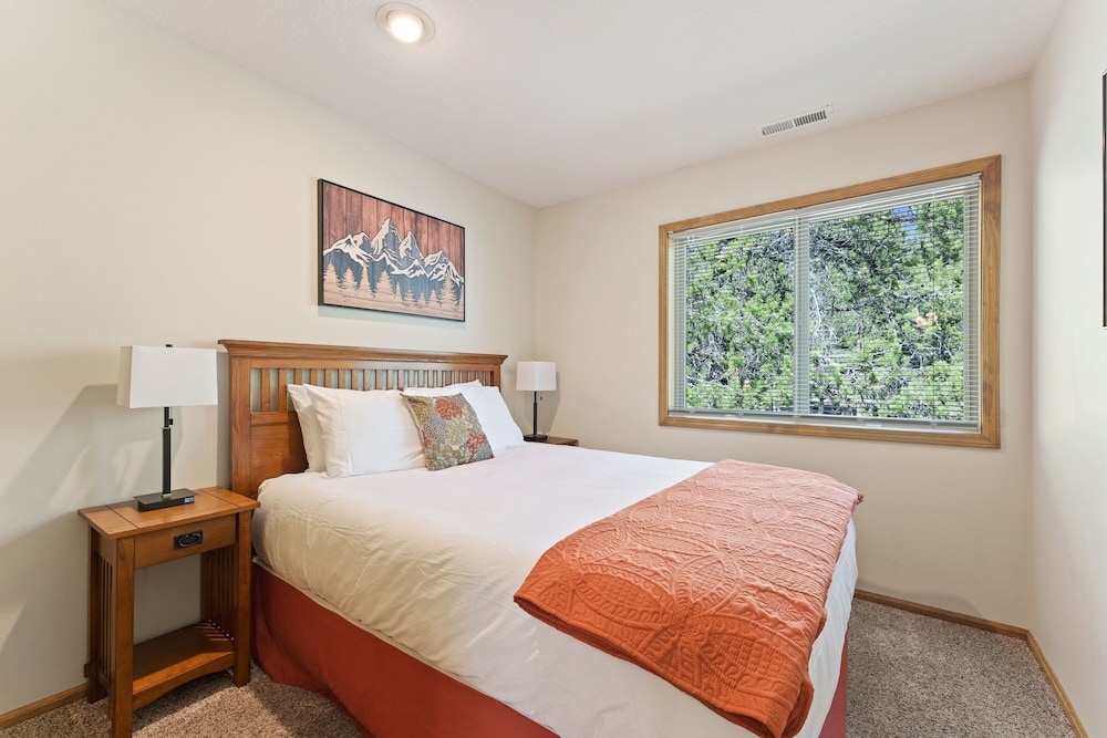 6 Approach 4 Bedroom Home