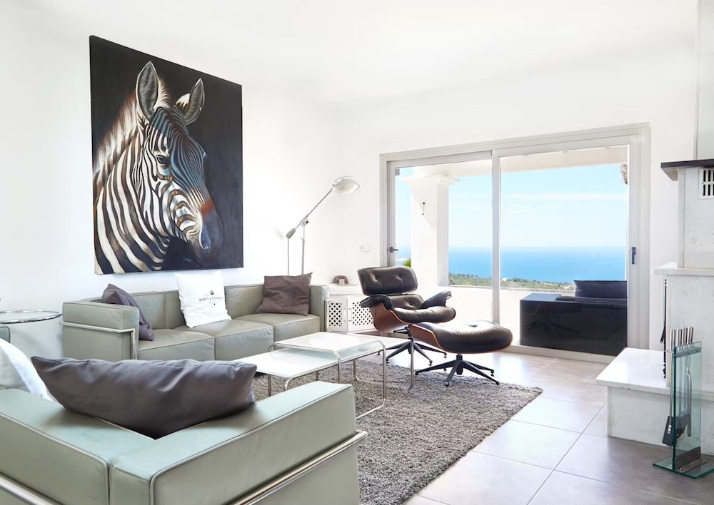 Beautiful Villa With sea Views